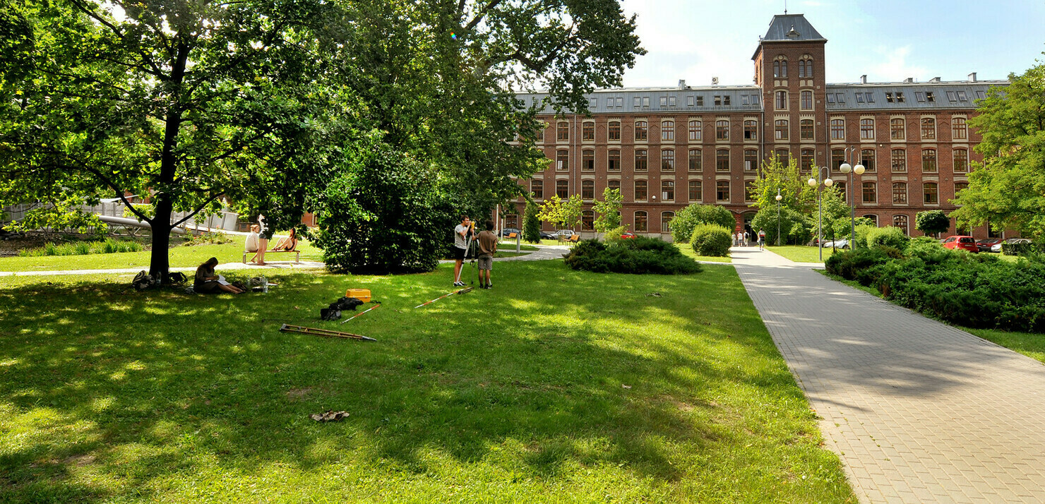 <span style="font-weight: bold; text-decoration: underline;">LP Лодзька політехніка</span>