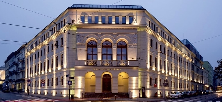 <span style="font-weight: bold; text-decoration: underline;">UAP Університет мистецтв в Познані</span>