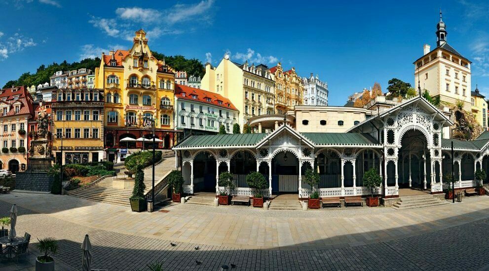 РІЧНИЙ ПІДГОТОВЧИЙ КУРС ЧЕСЬКОЇ ТА АНГЛІЙСЬКОЇ МОВ