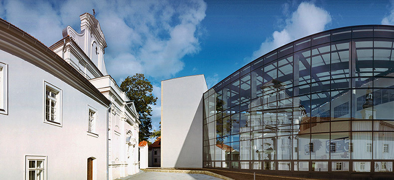 Вища школа економіки в Празі